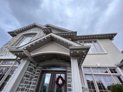 Permanent Holiday lights, Christmas lights , pot lights , Gemstone lights , LED lights , Kingston Ontario, Lighting Kingston Ontario